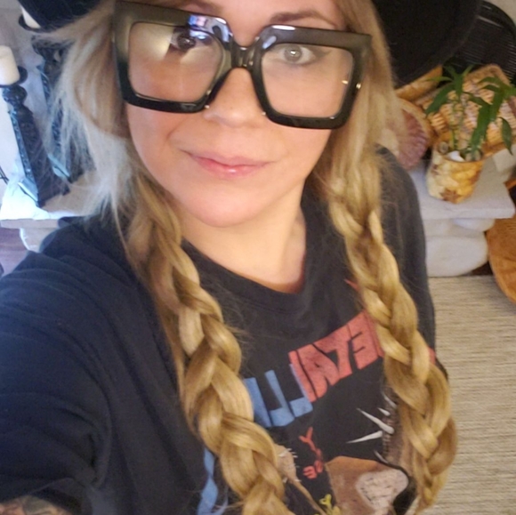 Meet your Posher, Chasity - Picture 3 of 4